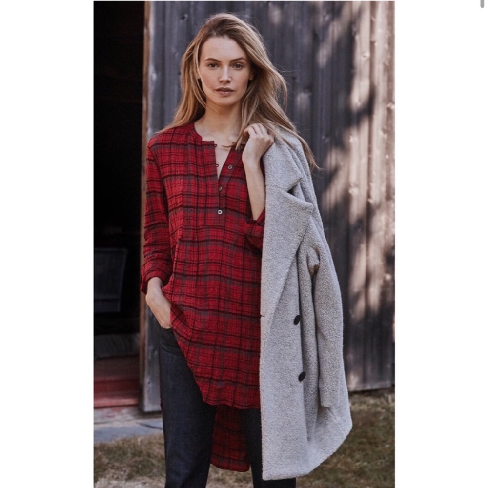 Halfpenny Plaid Tunic Holding Horses Red XS